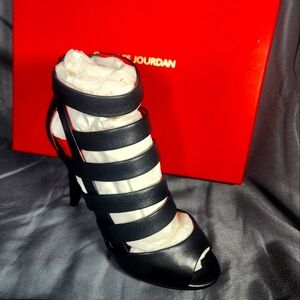 NEW Charles Jourdan Paris Strappy black high heel Odel Gorgeous